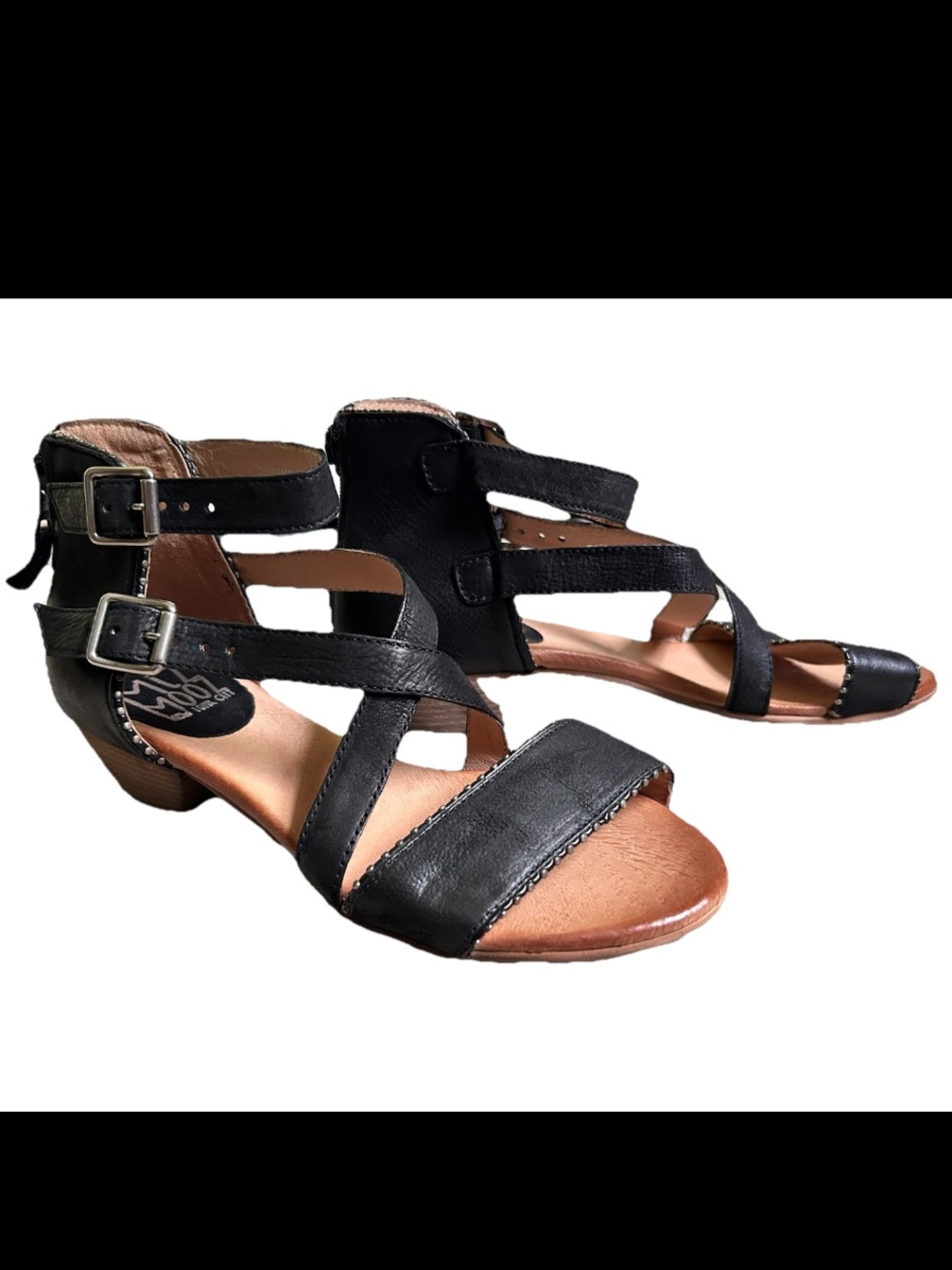 NIB Miz Mooz Black Strappy Leather Low Heel Sandals
